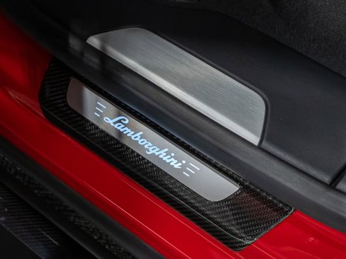 Used 2021 Lamborghini Urus AWD/4WD image 79