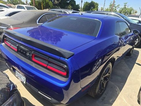 Used 2020 Dodge Challenger SXT w/ Blacktop Package RWD image 4