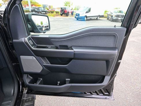 Used 2025 Ford F150 Lariat AWD/4WD image 26