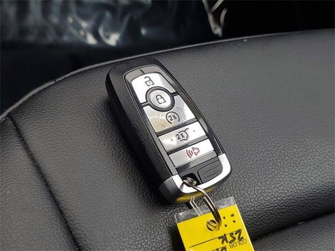 Used 2023 Ford Edge SEL w/ Convenience Package image 30