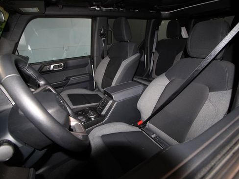 Used 2025 Ford Bronco Big Bend image 4