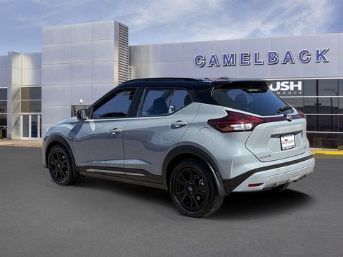 Used 2022 Nissan Kicks SR FWD image 4