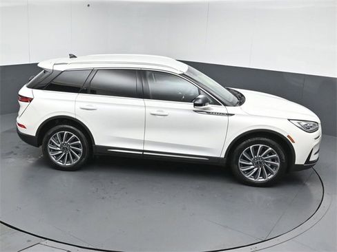 Used 2023 Lincoln Corsair Reserve image 42