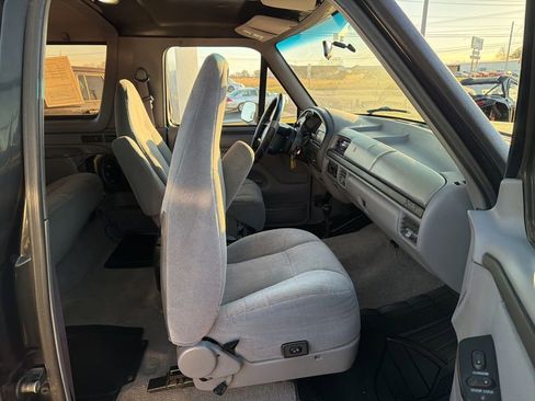 Used 1996 Ford Bronco XLT image 22