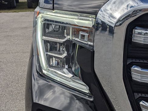 Used 2021 GMC Sierra 1500 SLE image 8