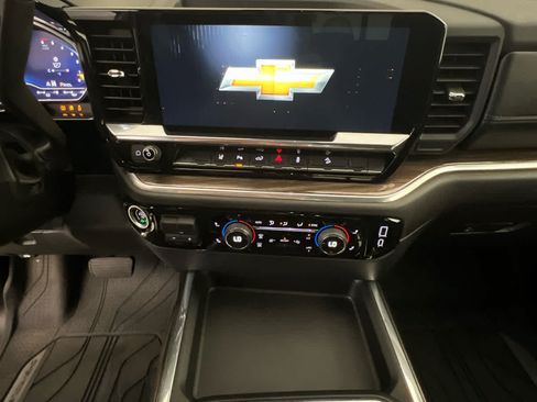 Used 2024 Chevrolet Silverado 3500 LT w/ Z71 Sport Edition AWD/4WD image 16