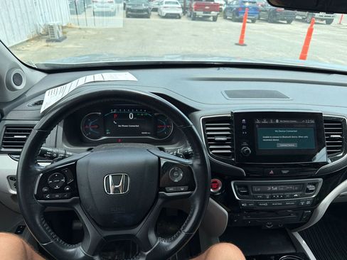 Used 2019 Honda Pilot Touring image 14
