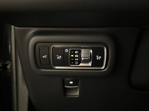 Used 2024 Lincoln Nautilus Premier w/ Jet Appearance Package AWD/4WD image 13