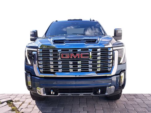 New 2026 GMC Sierra 2500 Denali w/ Denali Reserve Package image 2