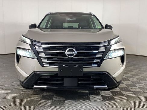Used 2024 Nissan Rogue Platinum w/ Platinum Premium Package AWD/4WD image 13