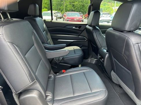 Used 2026 Chevrolet Traverse LT AWD/4WD image 17