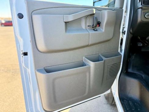 New 2025 GMC Savana 2500 w/ Driver Convenience Package RWD image 9