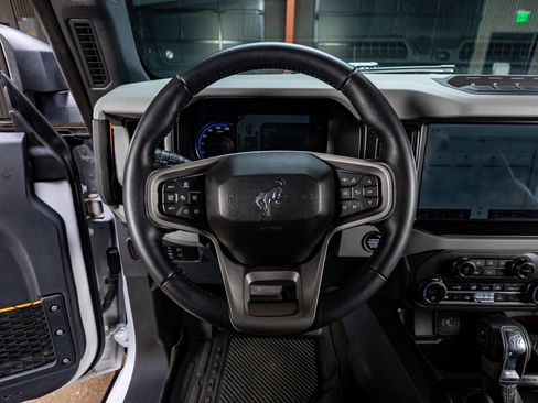 Used 2023 Ford Bronco Badlands AWD/4WD image 19