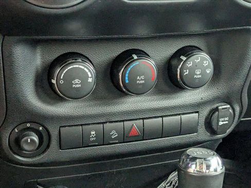 Used 2014 Jeep Wrangler Sport AWD/4WD image 10