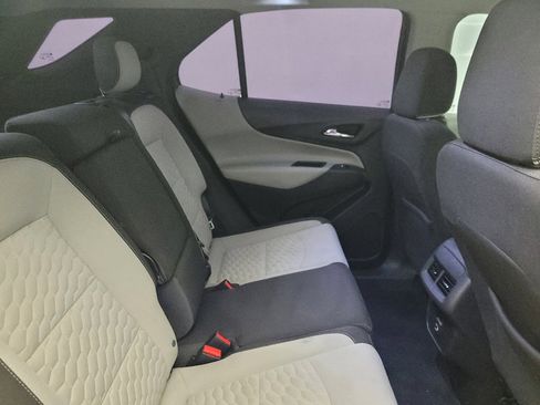 Used 2020 Chevrolet Equinox LS image 19