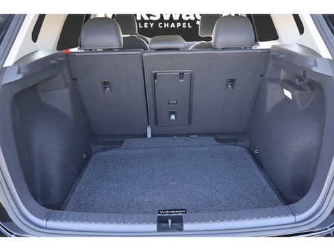 Used 2024 Volkswagen Taos SE FWD image 18