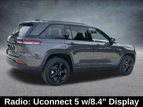 Certified 2024 Jeep Grand Cherokee Altitude image 7