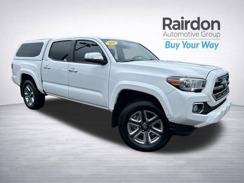 Used 2017 Toyota Tacoma Limited w/ Tow Package image 1