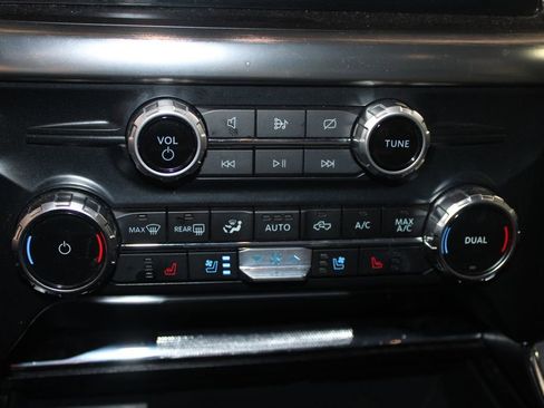 Used 2023 Ford F150 Lariat w/ Max Trailer Tow Package image 33