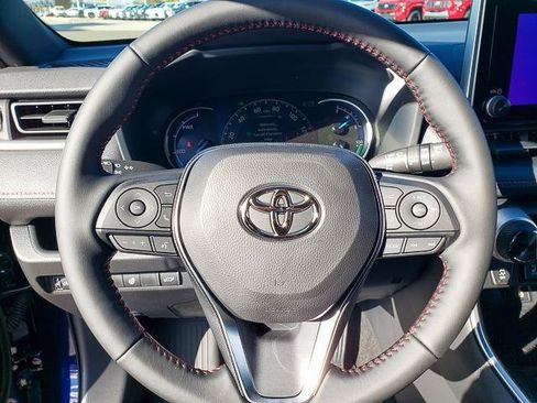 New 2025 Toyota RAV4 SE image 17