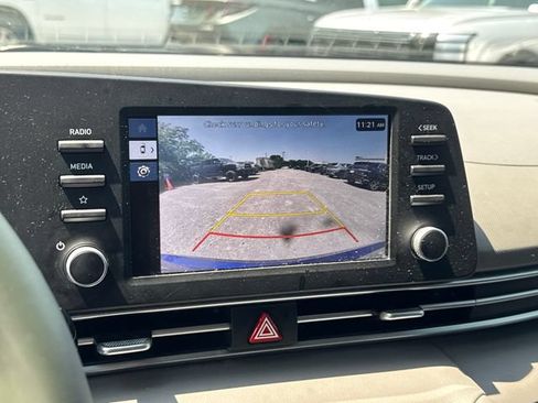 Used 2025 Hyundai Elantra Sport FWD image 19