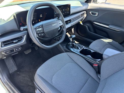 Used 2025 Kia K4 FWD image 16