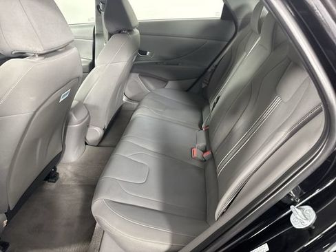 Used 2023 Hyundai Elantra SEL FWD image 19