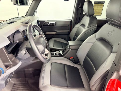 Used 2022 Ford Bronco Black Diamond AWD/4WD image 5