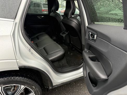 Used 2019 Volvo XC60 T5 Inscription w/ Protection Package Premier AWD/4WD image 13