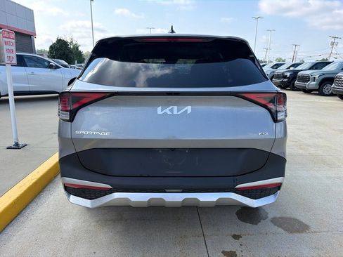 Used 2023 Kia Sportage LX AWD/4WD image 6