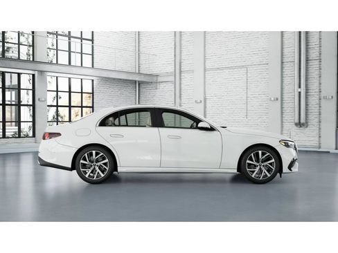 New 2027 Mercedes-Benz E 350 4MATIC Sedan image 2