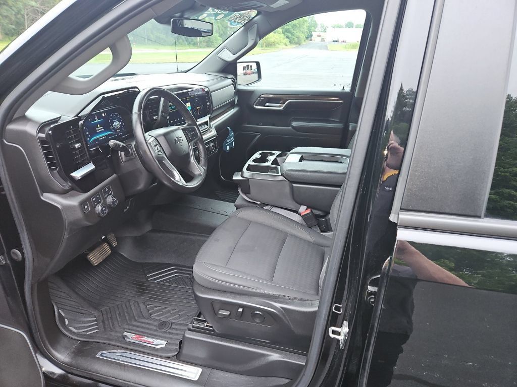 Certified 2022 Chevrolet Silverado 1500 RST AWD/4WD image 16