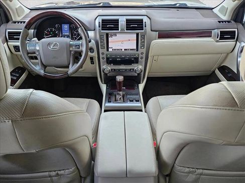 Used 2017 Lexus GX 460 Premium image 20