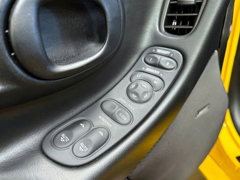 Used 2002 Chevrolet Corvette w/ Preferred Equipment Group2 image 85