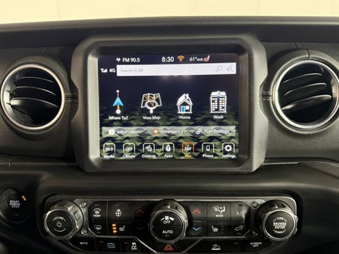 Used 2023 Jeep Wrangler Sahara w/ Cold Weather Group image 19