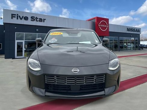 Used 2025 Nissan Z Performance w/ Floor Mat Package RWD image 2