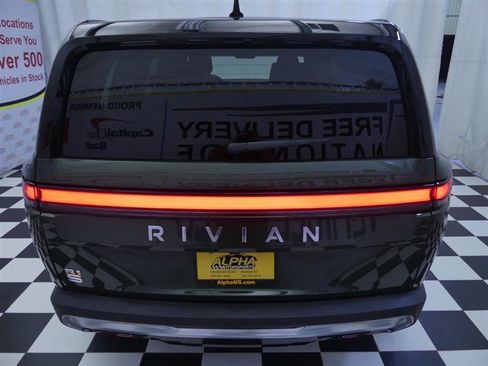 Used 2023 Rivian R1S Adventure AWD/4WD image 5