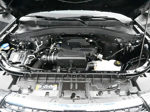 Used 2020 Ford Explorer XLT w/ Comfort Package AWD/4WD image 26