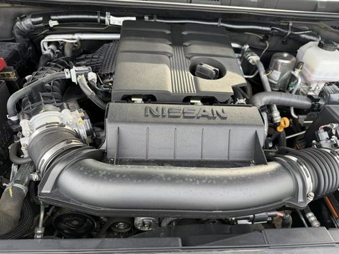 Certified 2025 Nissan Frontier PRO-4X w/ Tow Package image 36