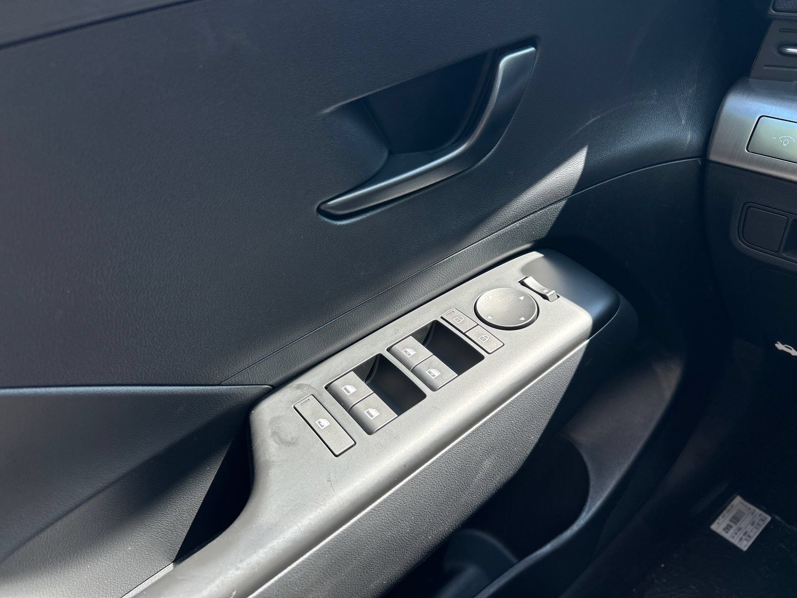 New 2027 Hyundai Kona SEL Sport AWD/4WD image 11