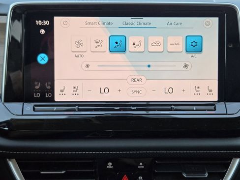 New 2026 Volkswagen Atlas SE FWD image 18