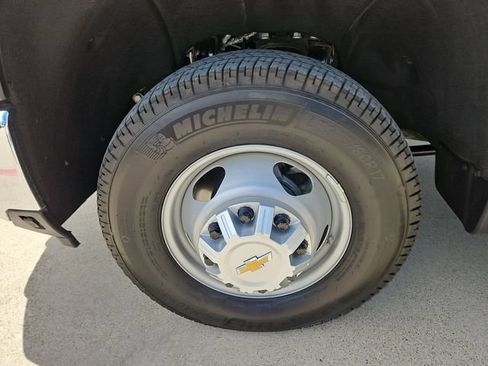 Used 2025 Chevrolet Silverado 3500 W/T w/ WT Convenience Package AWD/4WD image 29