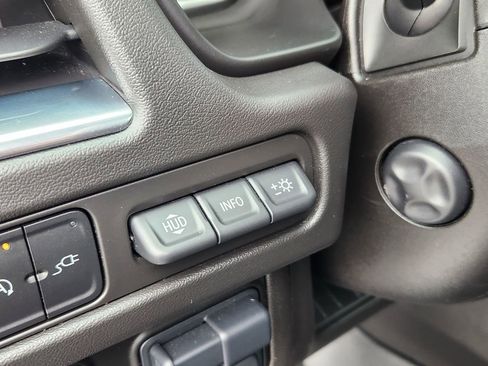 Used 2021 Chevrolet Tahoe High Country w/ Premium Package image 24