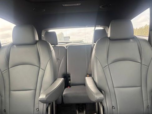 Used 2023 Buick Enclave Essence w/ Experience Buick Package image 14