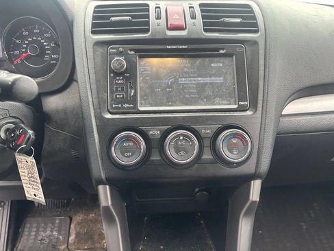 Used 2014 Subaru Forester 2.5i Touring AWD/4WD image 18