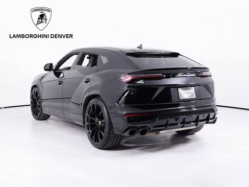 Used 2022 Lamborghini Urus image 3