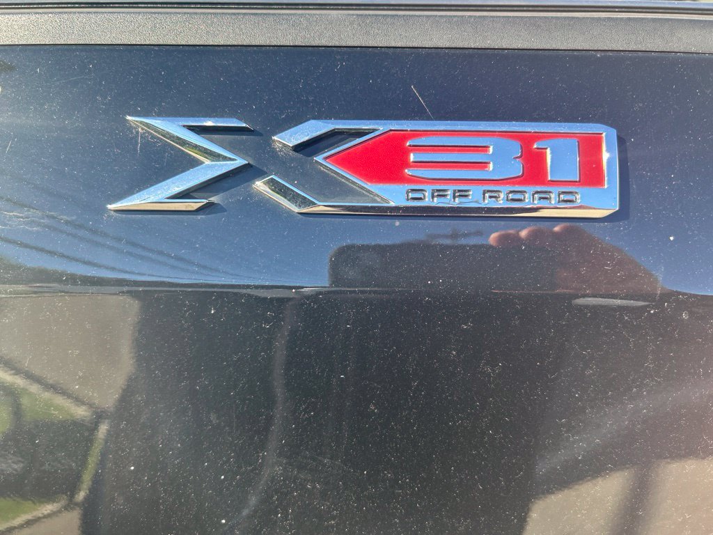 Used 2020 GMC Sierra 1500 SLT w/ SLT Premium Plus Package AWD/4WD image 4