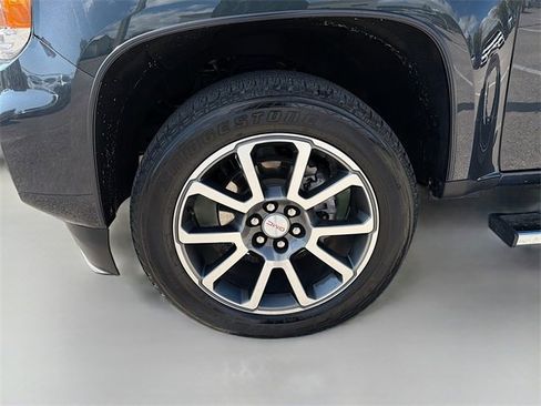 Used 2021 GMC Canyon Denali image 38