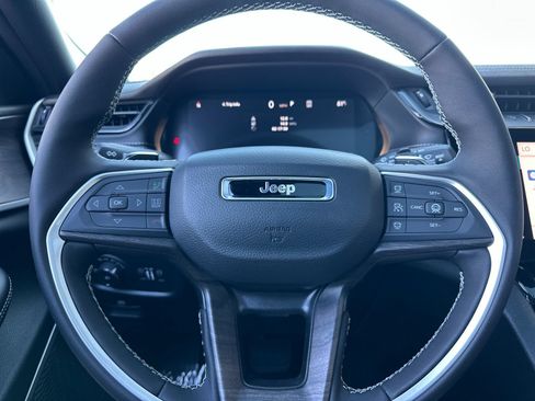 New 2026 Jeep Grand Cherokee L Limited AWD/4WD image 24