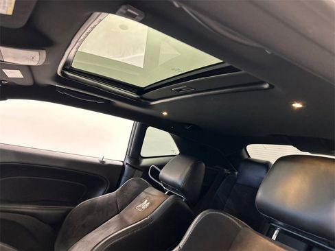 Used 2019 Dodge Challenger R/T Scat Pack w/ Widebody Package image 27